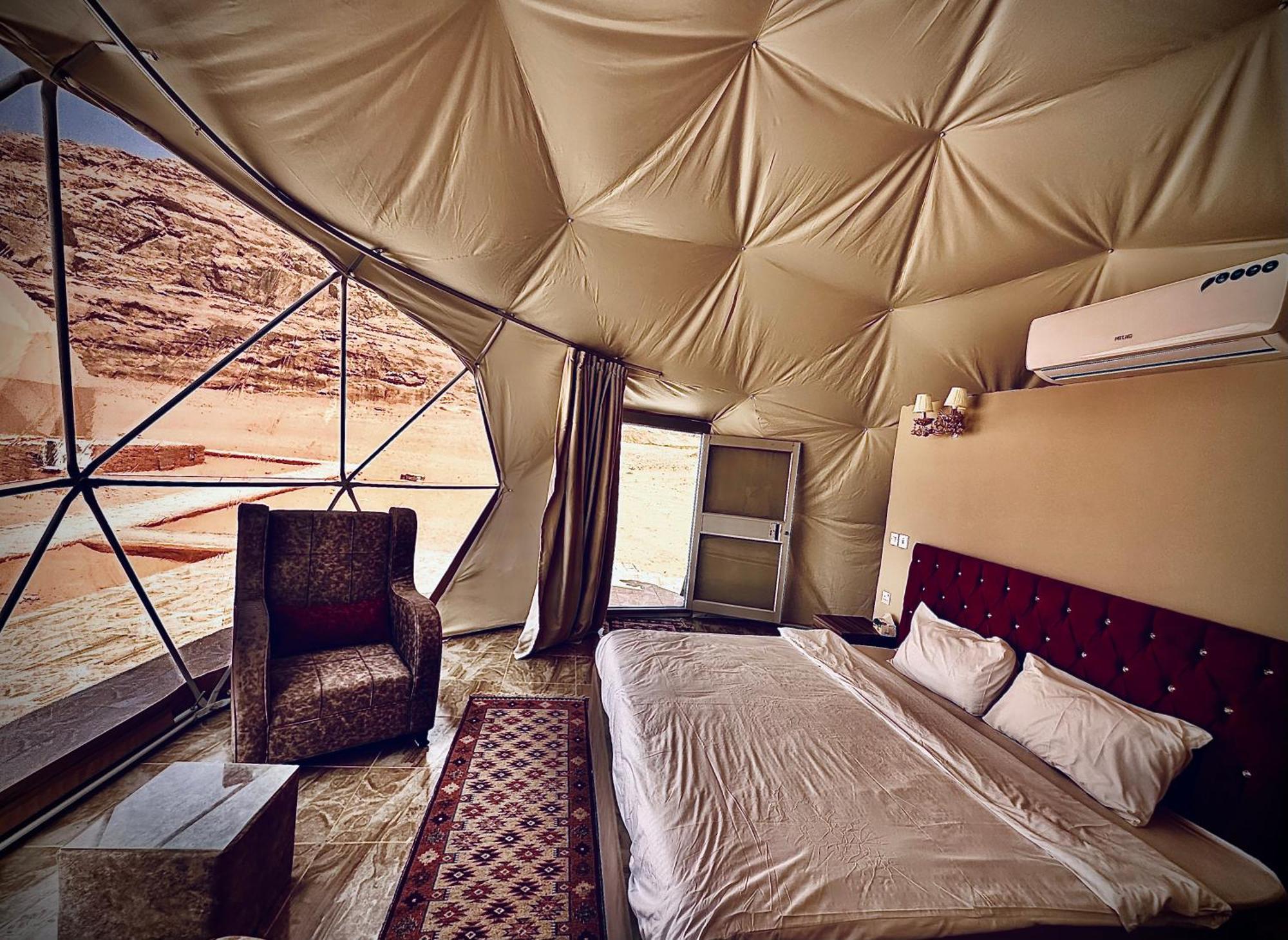 Holiday Inn Luxury Camp Wadi Rum Exterior foto